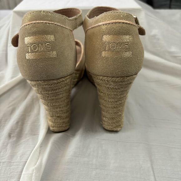 TOMS Golden Beige Cross Strap Wedge Heels 8 - Picture 6 of 9
